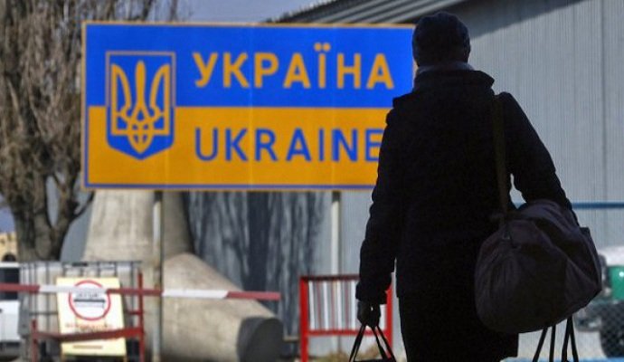 Відтік населення з України – важкий удар по демографії і загалом по життєдіяльності держави